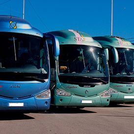 Autocares Aguilera autobuses parqueados