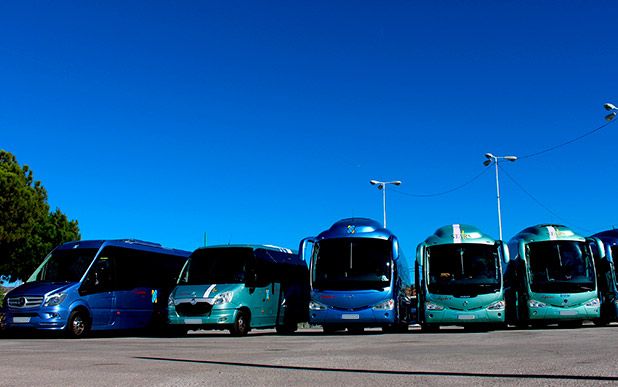 Autocares Aguilera vehiculos de la empresa