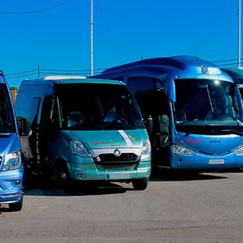 Autocares Aguilera buses estacionados