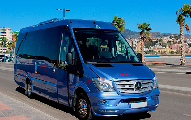 Autocares Aguilera autobús azul