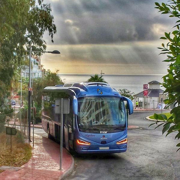 autobús estacionado