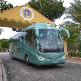  autobús pasando por Torrequebrada